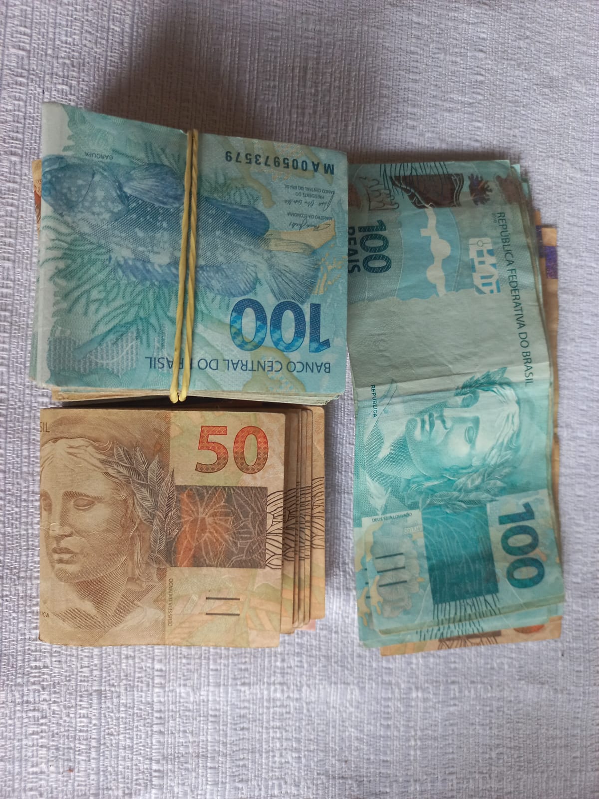 Dinheiro- Foto Espião Noticias 2